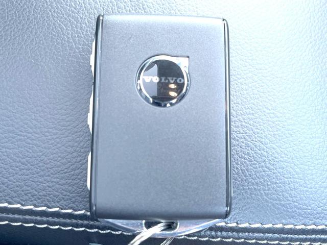 XC40 アルティメット B4 AWD 認定中古車 サンルーフ haman/kardon 革シート Googleナビ 360°ビューカメラ 禁煙車 シートヒーター ハンドルヒーター メモリー機能付きパワーシート パワーテールゲート(38枚目)