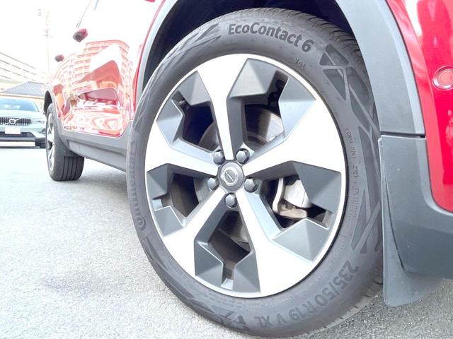 XC40 アルティメット B4 AWD 認定中古車 サンルーフ haman/kardon 革シート Googleナビ 360°ビューカメラ 禁煙車 シートヒーター ハンドルヒーター メモリー機能付きパワーシート パワーテールゲート(48枚目)