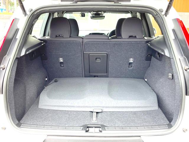 ＸＣ４０ プラス　プロ　Ｂ４　ＡＷＤ　認定中古車　ＡＷＤインテリセーフ　衝突被害軽減ブレーキ　レーダークルーズ　純正９インチナビ　フロントカメラ　バックカメラ　サイドカメラ　純正ナビ　シートヒーター　ＬＥＤヘッドライト　Ｂｌｕｅｔｏｏｔｈ（26枚目）