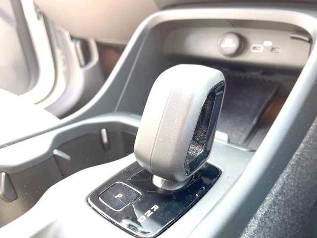 ＸＣ４０ プラス　プロ　Ｂ４　ＡＷＤ　認定中古車　ＡＷＤインテリセーフ　衝突被害軽減ブレーキ　レーダークルーズ　純正９インチナビ　フロントカメラ　バックカメラ　サイドカメラ　純正ナビ　シートヒーター　ＬＥＤヘッドライト　Ｂｌｕｅｔｏｏｔｈ（49枚目）