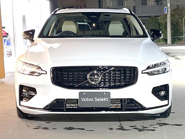 Ｖ６０ アルティメット　Ｂ４　ダークエディション　認定中古車　パノラマルーフ　Ｂｏｗｅｒｓ　＆　Ｗｉｌｋｉｎｓ　Ｇｏｏｇｌｅナビ　インテリセーフ　衝突被害軽減　３６０°ビューカメラ　パイロットアシスト　レーダークルーズ　シートヒーター　パワーシート（19枚目）