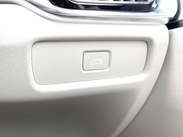 Ｖ６０ アルティメット　Ｂ４　ダークエディション　認定中古車　パノラマルーフ　Ｂｏｗｅｒｓ　＆　Ｗｉｌｋｉｎｓ　Ｇｏｏｇｌｅナビ　インテリセーフ　衝突被害軽減　３６０°ビューカメラ　パイロットアシスト　レーダークルーズ　シートヒーター　パワーシート（38枚目）