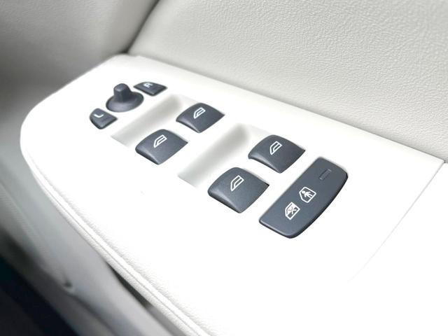 Ｖ６０ アルティメット　Ｂ４　ダークエディション　認定中古車　パノラマルーフ　Ｂｏｗｅｒｓ　＆　Ｗｉｌｋｉｎｓ　Ｇｏｏｇｌｅナビ　インテリセーフ　衝突被害軽減　３６０°ビューカメラ　パイロットアシスト　レーダークルーズ　シートヒーター　パワーシート（42枚目）