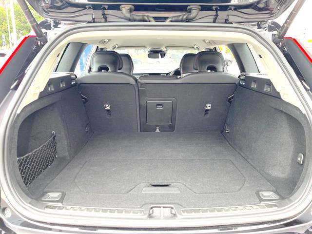 Ｖ６０ Ｂ４　モメンタム　認定中古車　純正９インチナビ　革シート　パイロットアシスト　シートヒーター　パワーシート　バックカメラ　Ａｐｐｌｅ　Ｃａｒ　Ｐｌａｙ　Ｂｌｕｅｔｏｏｔｈ　フルセグ　パワーバックドア　ＬＥＤヘッドライト（14枚目）