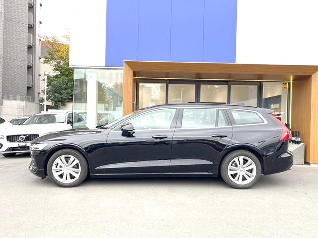 Ｖ６０ Ｂ４　モメンタム　認定中古車　純正９インチナビ　革シート　パイロットアシスト　シートヒーター　パワーシート　バックカメラ　Ａｐｐｌｅ　Ｃａｒ　Ｐｌａｙ　Ｂｌｕｅｔｏｏｔｈ　フルセグ　パワーバックドア　ＬＥＤヘッドライト（19枚目）