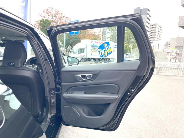 Ｖ６０ Ｂ４　モメンタム　認定中古車　純正９インチナビ　革シート　パイロットアシスト　シートヒーター　パワーシート　バックカメラ　Ａｐｐｌｅ　Ｃａｒ　Ｐｌａｙ　Ｂｌｕｅｔｏｏｔｈ　フルセグ　パワーバックドア　ＬＥＤヘッドライト（26枚目）