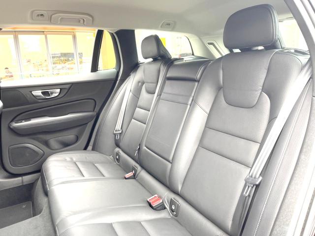 Ｖ６０ Ｂ４　モメンタム　認定中古車　純正９インチナビ　革シート　パイロットアシスト　シートヒーター　パワーシート　バックカメラ　Ａｐｐｌｅ　Ｃａｒ　Ｐｌａｙ　Ｂｌｕｅｔｏｏｔｈ　フルセグ　パワーバックドア　ＬＥＤヘッドライト（32枚目）