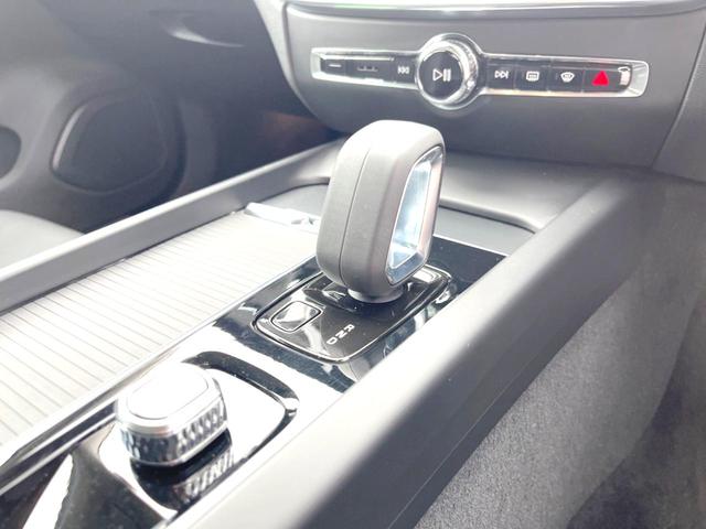 Ｖ６０ Ｂ４　モメンタム　認定中古車　純正９インチナビ　革シート　パイロットアシスト　シートヒーター　パワーシート　バックカメラ　Ａｐｐｌｅ　Ｃａｒ　Ｐｌａｙ　Ｂｌｕｅｔｏｏｔｈ　フルセグ　パワーバックドア　ＬＥＤヘッドライト（36枚目）