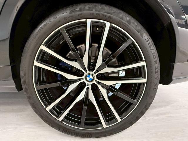 Ｘ６ ｘＤｒｉｖｅ　３５ｄ　Ｍスポーツ　ディーゼルターボ　４ＷＤ　ファストトラックＰＫＧ・Ｍカーボン（ミラーキャップ・リアスポイラー）・カーボンファイバーインテリアトリム・電動パノラマサンルーフ・２２インチダブルスポークスタイリング（21枚目）