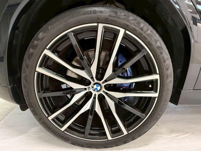 Ｘ６ ｘＤｒｉｖｅ　３５ｄ　Ｍスポーツ　ディーゼルターボ　４ＷＤ　ファストトラックＰＫＧ・Ｍカーボン（ミラーキャップ・リアスポイラー）・カーボンファイバーインテリアトリム・電動パノラマサンルーフ・２２インチダブルスポークスタイリング（23枚目）