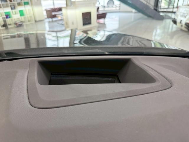 Ｘ６ ｘＤｒｉｖｅ　３５ｄ　Ｍスポーツ　ディーゼルターボ　４ＷＤ　ファストトラックＰＫＧ・Ｍカーボン（ミラーキャップ・リアスポイラー）・カーボンファイバーインテリアトリム・電動パノラマサンルーフ・２２インチダブルスポークスタイリング（38枚目）