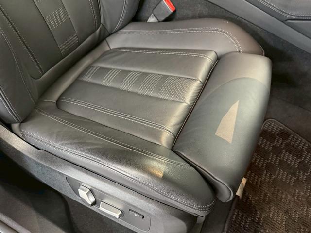 Ｘ６ ｘＤｒｉｖｅ　３５ｄ　Ｍスポーツ　ディーゼルターボ　４ＷＤ　ファストトラックＰＫＧ・Ｍカーボン（ミラーキャップ・リアスポイラー）・カーボンファイバーインテリアトリム・電動パノラマサンルーフ・２２インチダブルスポークスタイリング（52枚目）