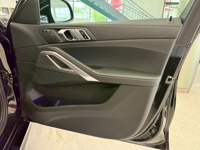 Ｘ６ ｘＤｒｉｖｅ　３５ｄ　Ｍスポーツ　ディーゼルターボ　４ＷＤ　ファストトラックＰＫＧ・Ｍカーボン（ミラーキャップ・リアスポイラー）・カーボンファイバーインテリアトリム・電動パノラマサンルーフ・２２インチダブルスポークスタイリング（69枚目）