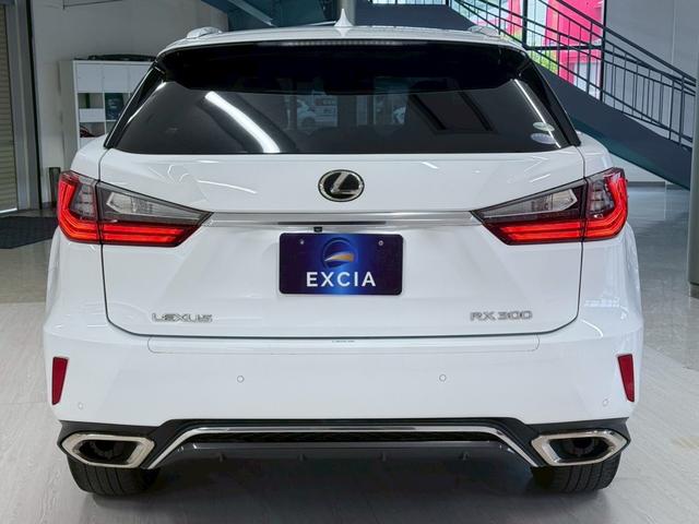 ＲＸ ＲＸ３００　Ｆスポーツ　３眼ＬＥＤヘッドライト・ＨＵＤ・パノラマハーフ・赤革シート＆ベンチレーション・ハンドルヒーター＆シートヒーター・置くだけ充電・サイド＆バックカメラ・ＴＶジャンパー・メーカーＯＰナビ（10枚目）