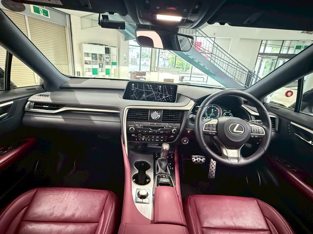 ＲＸ ＲＸ３００　Ｆスポーツ　３眼ＬＥＤヘッドライト・ＨＵＤ・パノラマハーフ・赤革シート＆ベンチレーション・ハンドルヒーター＆シートヒーター・置くだけ充電・サイド＆バックカメラ・ＴＶジャンパー・メーカーＯＰナビ（23枚目）