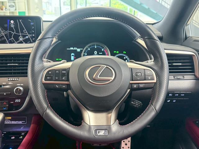 ＲＸ ＲＸ３００　Ｆスポーツ　３眼ＬＥＤヘッドライト・ＨＵＤ・パノラマハーフ・赤革シート＆ベンチレーション・ハンドルヒーター＆シートヒーター・置くだけ充電・サイド＆バックカメラ・ＴＶジャンパー・メーカーＯＰナビ（24枚目）