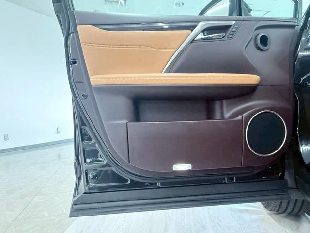 ＲＸ ＲＸ２００ｔ　バージョンＬ　セーフティセンス・３眼ＬＥＤヘッドライト・メーカーＯＰナビＴＶ・４カメラ・ＴＶジャンパー・パノラマハーフ・茶革シート＆ベンチレーション・ハンドルヒーター（58枚目）