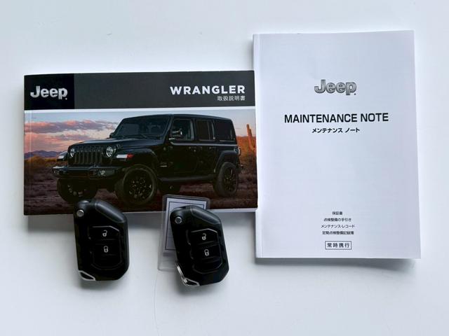 ジープ・ラングラーアンリミテッド ８０ｔｈアニバーサリーエディション　ＡＬＰＩＮＥ・バックカメラ・専用グラナイトＡＷ・ウィリスタグ付黒革シート・シートヒーター・衝突軽減ブレーキ・オートハイビーム・フロントカメラ・ドラレコ（57枚目）