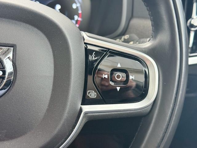 Ｖ９０ クロスカントリーＴ５　ＡＷＤ　３６０度カメラ・ベンチレーションマッサージ・パーキングアシスト・ＨＵＤ・ミラー、ルーフラッピング・シートヒーター・社外スピーカー・オートハイビーム・キャリア・社外ホイール（31枚目）