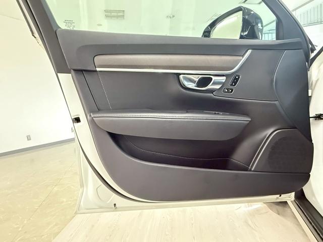 Ｖ９０ クロスカントリーＴ５　ＡＷＤ　３６０度カメラ・ベンチレーションマッサージ・パーキングアシスト・ＨＵＤ・ミラー、ルーフラッピング・シートヒーター・社外スピーカー・オートハイビーム・キャリア・社外ホイール（61枚目）