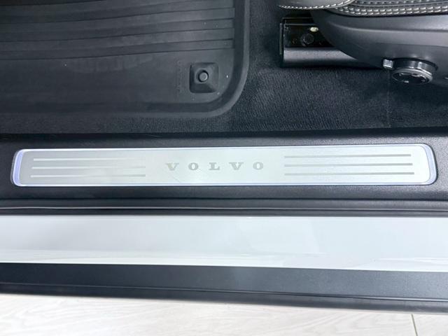 Ｖ９０ クロスカントリーＴ５　ＡＷＤ　３６０度カメラ・ベンチレーションマッサージ・パーキングアシスト・ＨＵＤ・ミラー、ルーフラッピング・シートヒーター・社外スピーカー・オートハイビーム・キャリア・社外ホイール（62枚目）