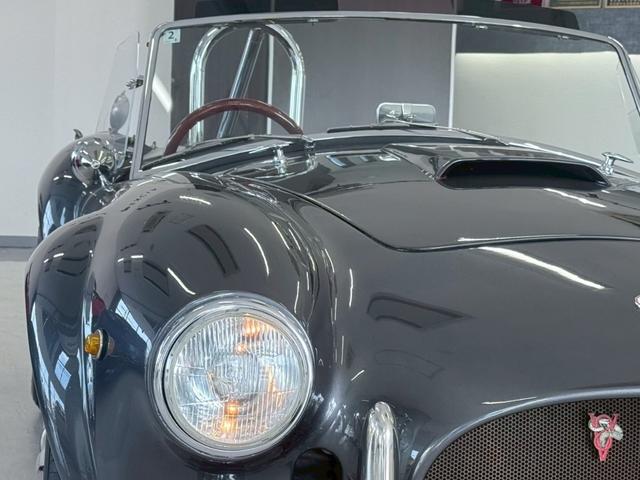*その他 コブラ４２７ＳＣ　Ｖ８　・右ハンドル・８連メーター・ワーク製１５インチグッカーズオールペイント（12枚目）