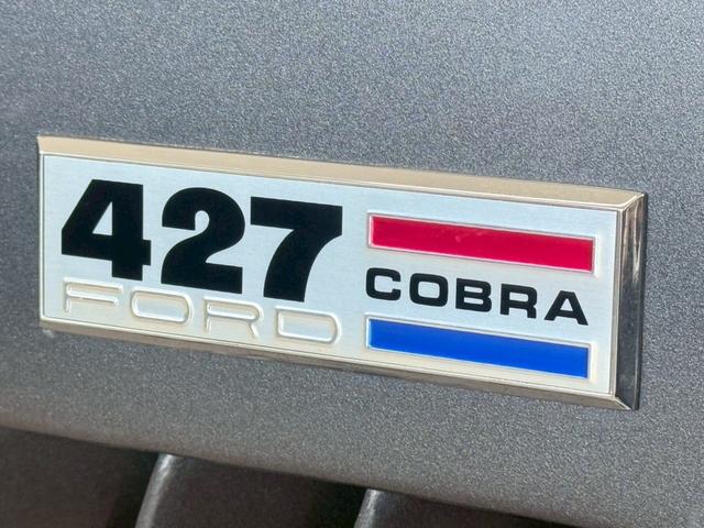 *その他 コブラ４２７ＳＣ　Ｖ８　・右ハンドル・８連メーター・ワーク製１５インチグッカーズオールペイント（16枚目）