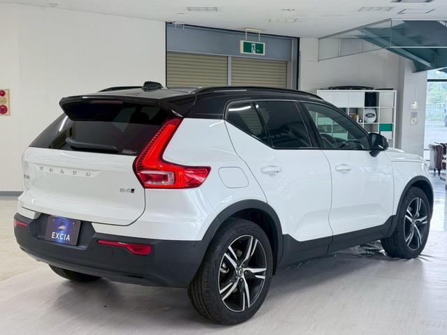 ＸＣ４０ Ｂ４　ＡＷＤ　Ｒデザイン　パノラマサンルーフ・ハーマンカードンサウンド・メモリー付パワーシート・ハーフレザーシート・３６０度カメラ・アクティブベンディングライト・ドライブレコーダー（13枚目）