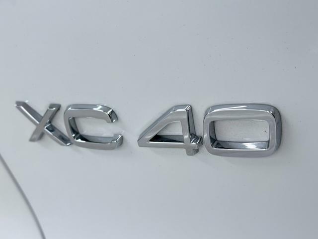 ＸＣ４０ Ｂ４　ＡＷＤ　Ｒデザイン　パノラマサンルーフ・ハーマンカードンサウンド・メモリー付パワーシート・ハーフレザーシート・３６０度カメラ・アクティブベンディングライト・ドライブレコーダー（17枚目）