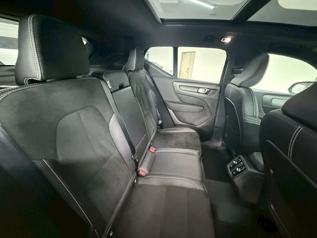 ＸＣ４０ Ｂ４　ＡＷＤ　Ｒデザイン　パノラマサンルーフ・ハーマンカードンサウンド・メモリー付パワーシート・ハーフレザーシート・３６０度カメラ・アクティブベンディングライト・ドライブレコーダー（50枚目）