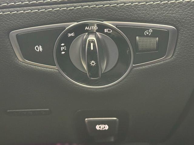 ＧＴ ４ドアクーペ ４３　４マチック＋　ライドコントロール＋パッケージ　４ＷＤ　ブルメスター・ＨＵＤ・シートヒーター＋シートクーラー・エアバランスＰＫＧ・パヒュームアトマイザー・グレーアッシュウッドインテリアトリム・２０インチＡＷ・ナッパレザーシート（32枚目）