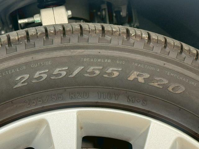 レンジローバースポーツ ＨＳＥ　４ＷＤ　パノラミックスライディングルーフ・黒革シート＆ヒーター・ハンドルヒーター・純正ナビＴＶ・４カメラ・パワーテールゲート・ＥＴＣ２．０（19枚目）