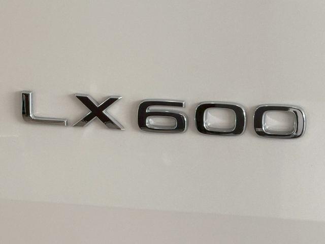 ＬＸ ＬＸ６００　４ＷＤ　モデリスタエアロ・７人乗・クーラーＢＯＸ・置き型充電・ホワイトレザーシート・純正ドラレコ・レーダー探知機・ムーンルーフ・シートヒーター＆ベンチレーション（16枚目）