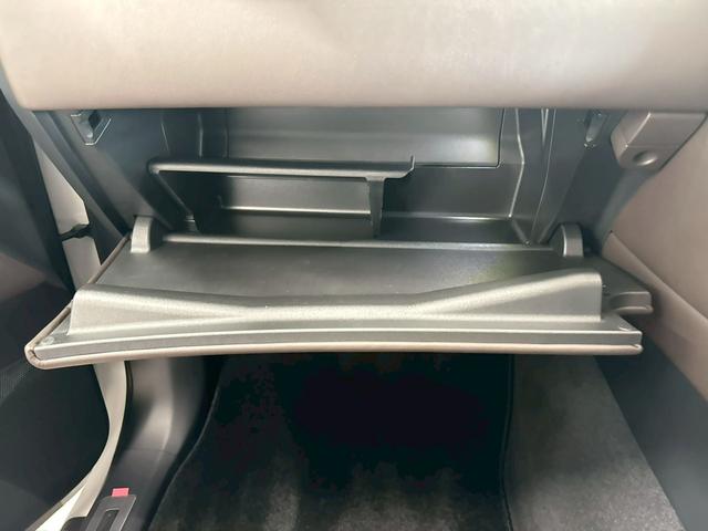 ＬＸ ＬＸ６００　４ＷＤ　モデリスタエアロ・７人乗・クーラーＢＯＸ・置き型充電・ホワイトレザーシート・純正ドラレコ・レーダー探知機・ムーンルーフ・シートヒーター＆ベンチレーション（50枚目）