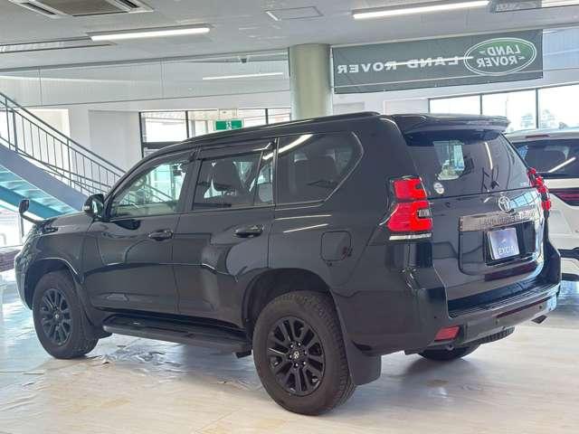 ランドクルーザープラド ＴＸ　Ｌパッケージ　７０ｔｈアニバーサリーリミテッド　ディーゼルターボ　４ＷＤ　７人乗・ミシュランタイヤ溝７割・スペアキー・ドラレコ・サイドバイザー・７０ｔｈＡｎｎｉｖｅｒｓａｒｙフロアマット・純正ナビ・バックカメラ・シートヒーター＆ベンチレーション（9枚目）
