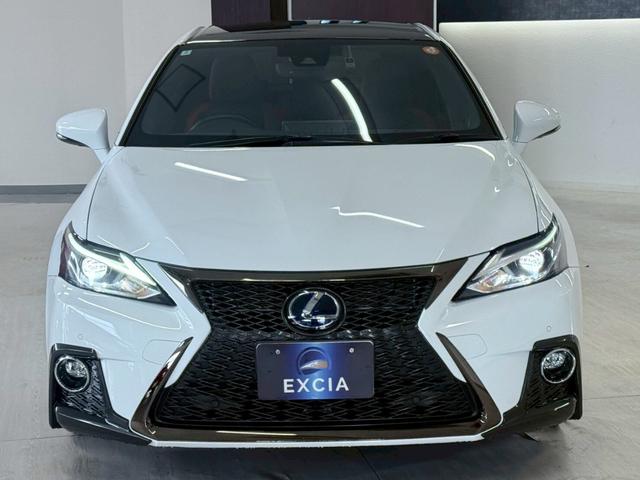 ＣＴ ＣＴ２００ｈ　Ｆスポーツ　ステアリングヒーター・ＴＶキャンセラー・ファブリックシート・シートヒーター・２１５／４５Ｒ１７・ブラックルーフ・アクセサリーコンセント・カードキー（7枚目）