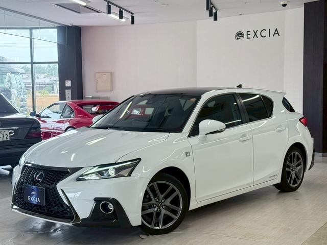 ＣＴ ＣＴ２００ｈ　Ｆスポーツ　ステアリングヒーター・ＴＶキャンセラー・ファブリックシート・シートヒーター・２１５／４５Ｒ１７・ブラックルーフ・アクセサリーコンセント・カードキー（8枚目）