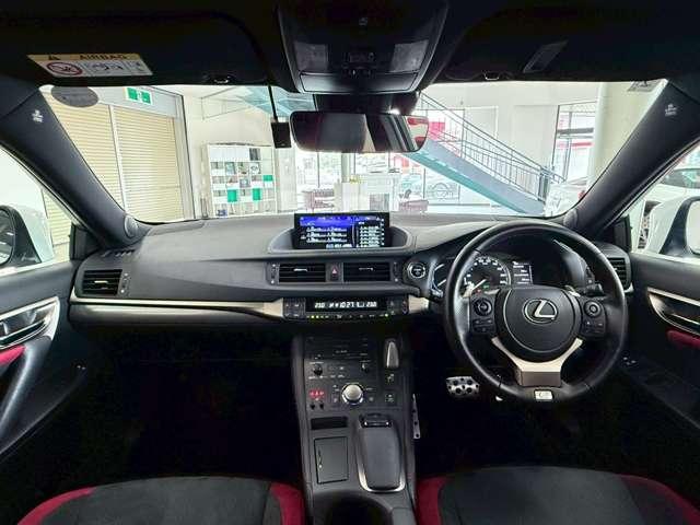 ＣＴ ＣＴ２００ｈ　Ｆスポーツ　ステアリングヒーター・ＴＶキャンセラー・ファブリックシート・シートヒーター・２１５／４５Ｒ１７・ブラックルーフ・アクセサリーコンセント・カードキー（22枚目）