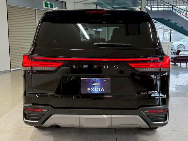 ＬＸ ＬＸ６００　エグゼクティブ　・オーナメントパネルアートウッド　４ＷＤ　別体型ディスクプレイヤー・マークレビンソン・パノラマビューモニター・リアエンターテイメント・ＩＴＳコネクト・ムーンルーフ・ＨＵＤ・Ｅｘｅｃｕｔｉｖｅ専用セミアリニン本革シート（10枚目）