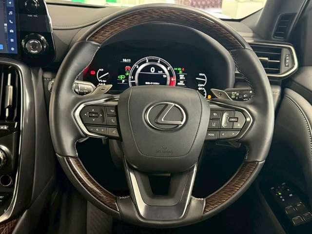 ＬＸ ＬＸ６００　エグゼクティブ　・オーナメントパネルアートウッド　４ＷＤ　別体型ディスクプレイヤー・マークレビンソン・パノラマビューモニター・リアエンターテイメント・ＩＴＳコネクト・ムーンルーフ・ＨＵＤ・Ｅｘｅｃｕｔｉｖｅ専用セミアリニン本革シート（26枚目）