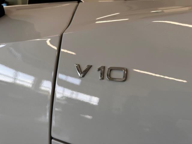 Ｒ８ Ｖ１０クーペパフォマンス５．２ＦＳＩクワトロ　４ＷＤ　バング＆オルフセンオーディオ・ファインナッパレザースポーツシートリアビューカメラ・・セラミックブレーキグロスレッド・アウディパーキングシステム（25枚目）