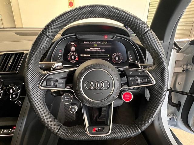 Ｒ８ Ｖ１０クーペパフォマンス５．２ＦＳＩクワトロ　４ＷＤ　バング＆オルフセンオーディオ・ファインナッパレザースポーツシートリアビューカメラ・・セラミックブレーキグロスレッド・アウディパーキングシステム（29枚目）