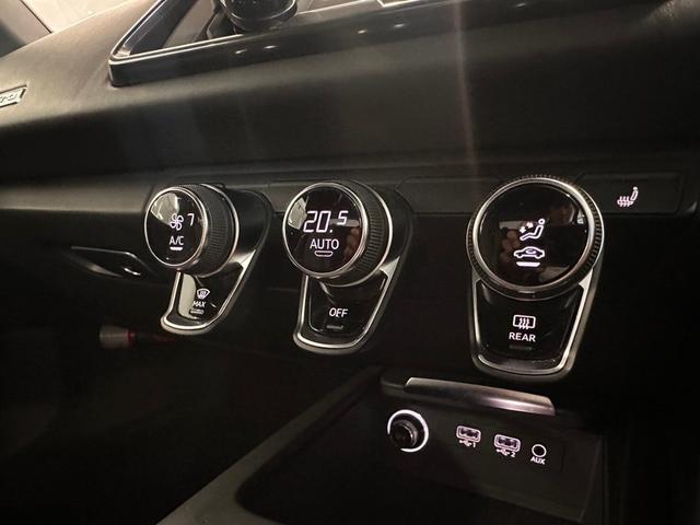 Ｒ８ Ｖ１０クーペパフォマンス５．２ＦＳＩクワトロ　４ＷＤ　バング＆オルフセンオーディオ・ファインナッパレザースポーツシートリアビューカメラ・・セラミックブレーキグロスレッド・アウディパーキングシステム（38枚目）
