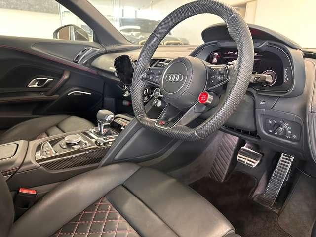 Ｒ８ Ｖ１０クーペパフォマンス５．２ＦＳＩクワトロ　４ＷＤ　バング＆オルフセンオーディオ・ファインナッパレザースポーツシートリアビューカメラ・・セラミックブレーキグロスレッド・アウディパーキングシステム（46枚目）