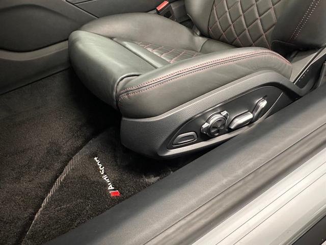 Ｒ８ Ｖ１０クーペパフォマンス５．２ＦＳＩクワトロ　４ＷＤ　バング＆オルフセンオーディオ・ファインナッパレザースポーツシートリアビューカメラ・・セラミックブレーキグロスレッド・アウディパーキングシステム（49枚目）
