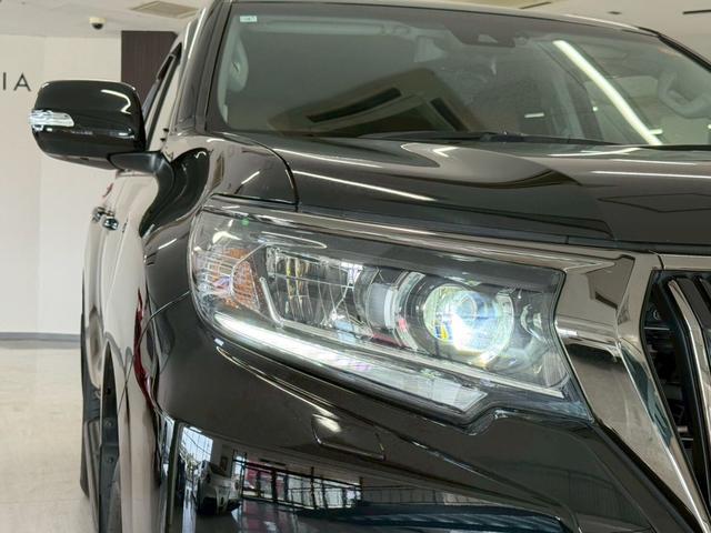 ランドクルーザープラド TX Lパッケージ 70thアニバーサリーリミテッド ディーゼルターボ 4WD 7人乗・デジタルインナーミラー・ブラインドスポットモニター・シートヒーター&クーラー・スペアキー(16枚目)