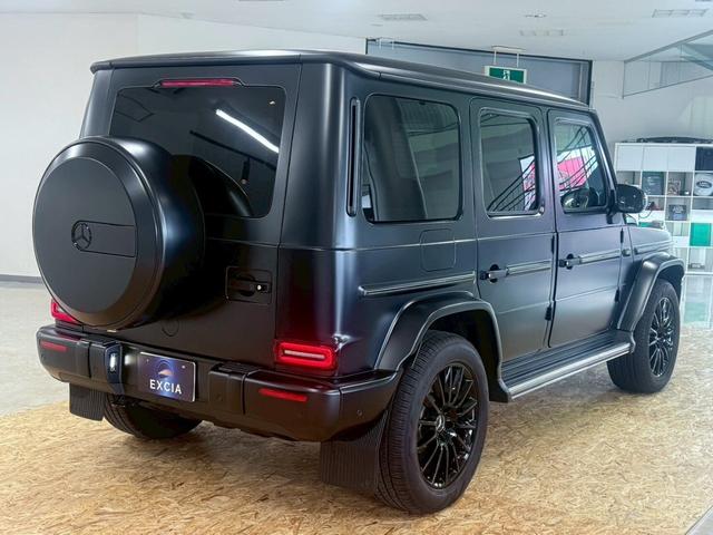 Gクラス G400d AMGライン  4WD ディーゼルターボ ガラススライディングルーフ・ラグジュアリーPKG・ナイトPKGマグノ・ブルメスター・ステアリングヒーター・チェリーウッドラゲッジフロア・シートヒータープラス・電動ランバーサポート(13枚目)
