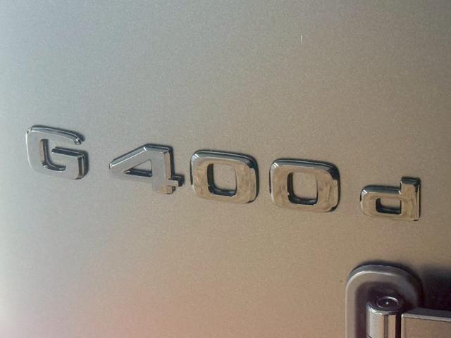 Gクラス G400d AMGライン  4WD ディーゼルターボ ガラススライディングルーフ・ラグジュアリーPKG・ナイトPKGマグノ・ブルメスター・ステアリングヒーター・チェリーウッドラゲッジフロア・シートヒータープラス・電動ランバーサポート(15枚目)