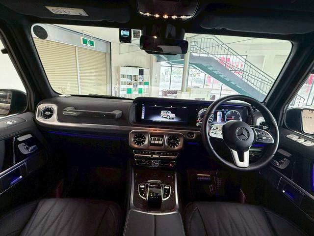 Gクラス G400d AMGライン  4WD ディーゼルターボ ガラススライディングルーフ・ラグジュアリーPKG・ナイトPKGマグノ・ブルメスター・ステアリングヒーター・チェリーウッドラゲッジフロア・シートヒータープラス・電動ランバーサポート(22枚目)