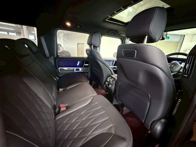 Gクラス G400d AMGライン  4WD ディーゼルターボ ガラススライディングルーフ・ラグジュアリーPKG・ナイトPKGマグノ・ブルメスター・ステアリングヒーター・チェリーウッドラゲッジフロア・シートヒータープラス・電動ランバーサポート(53枚目)